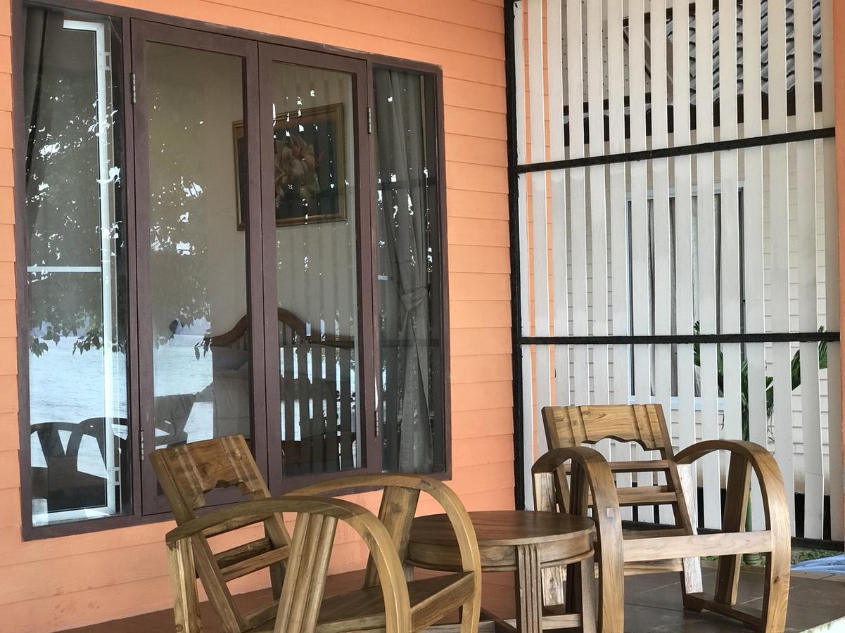 Paradise Beachfront Bungalows Hotel Kradan-sziget Kültér fotó