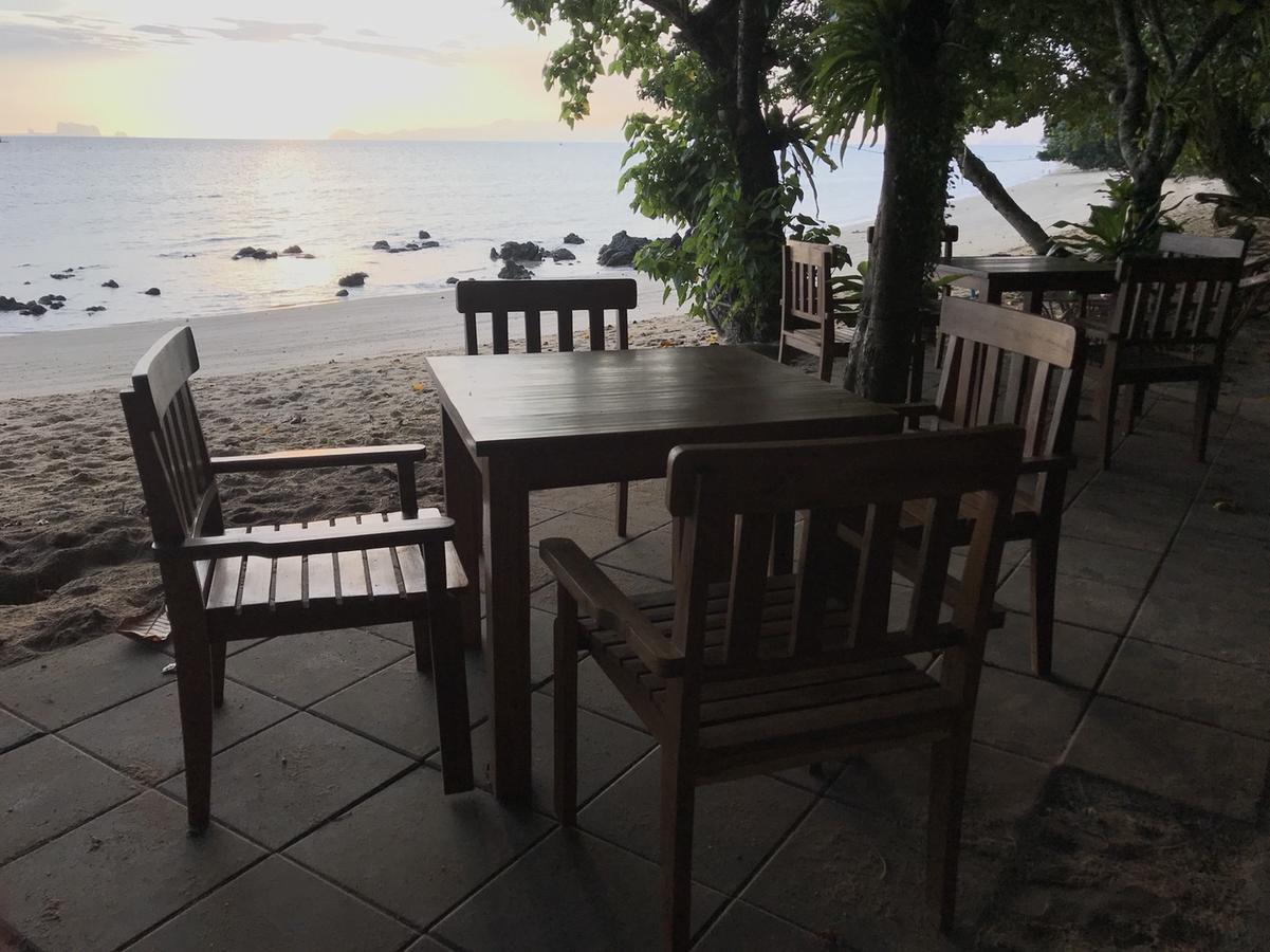 Paradise Beachfront Bungalows Hotel Kradan-sziget Kültér fotó